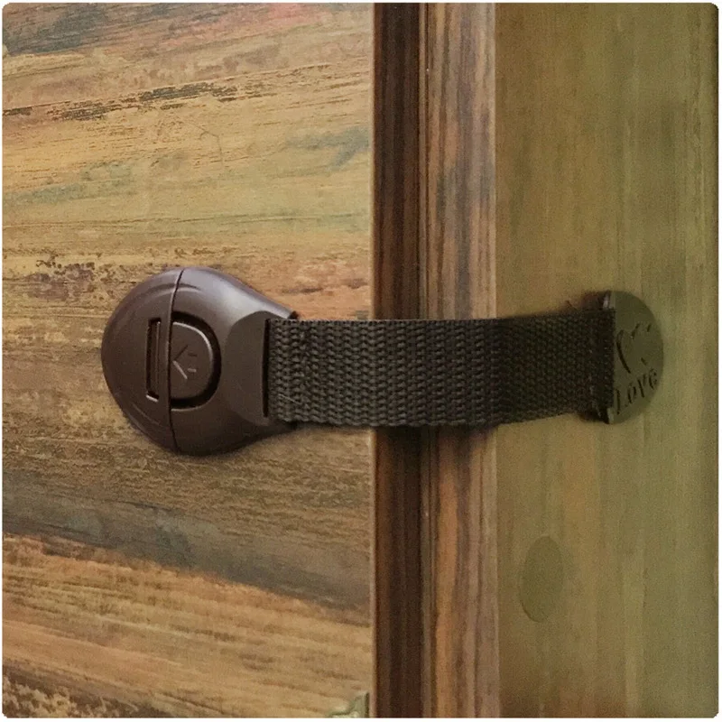 5 ピース/ロットブラウンキャビネット安全ロックベビー家具ド - Furniture Hardware Supplies のレビューと価格